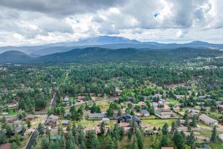 Cabin~Views~Heart Of Town~W&D~Fireplace~Kitchen Woodland Park Eksteriør bilde
