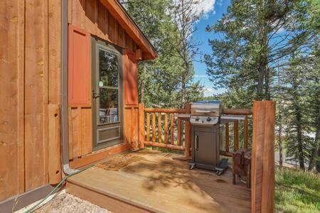 Cabin~Views~Heart Of Town~W&D~Fireplace~Kitchen Woodland Park Eksteriør bilde