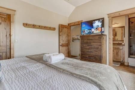 Cabin~Views~Heart Of Town~W&D~Fireplace~Kitchen Woodland Park Eksteriør bilde
